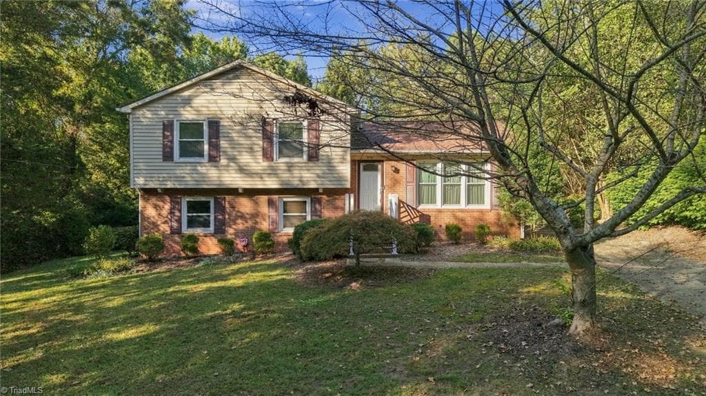 Stick/Site Built at 3701 Rolling Road, High Point NC 27265, High Point, photo 34 of 50