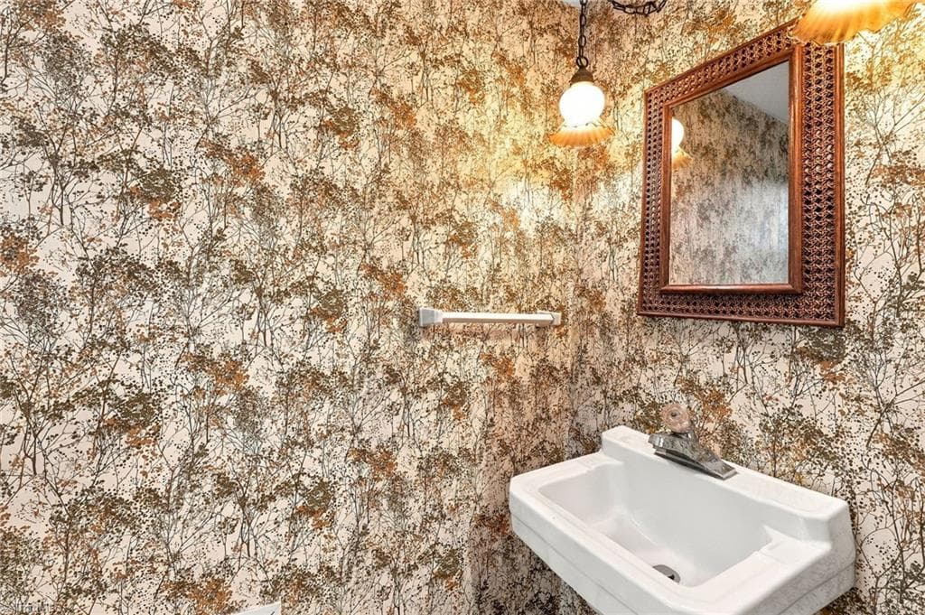 Stick/Site Built at 3701 Rolling Road, High Point NC 27265, High Point, photo 21 of 50