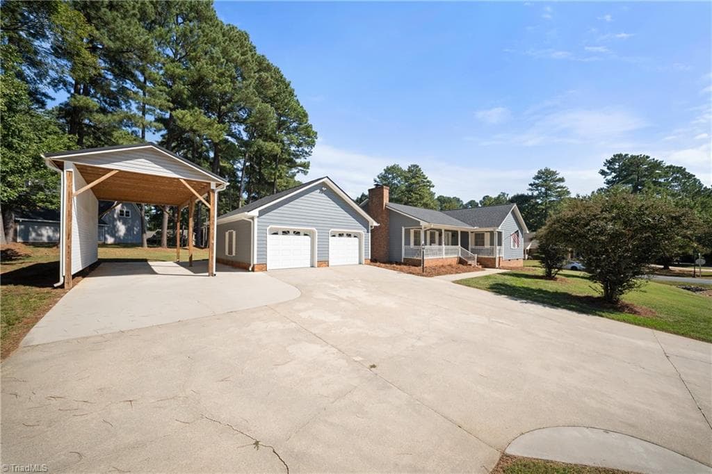 Stick/Site Built at 5900 Berwick Court, Lexington NC 27295, Lexington, photo 3 of 34