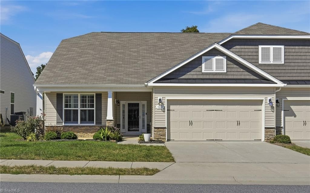 124 Oxford Ridge Court, Kernersville NC 27284