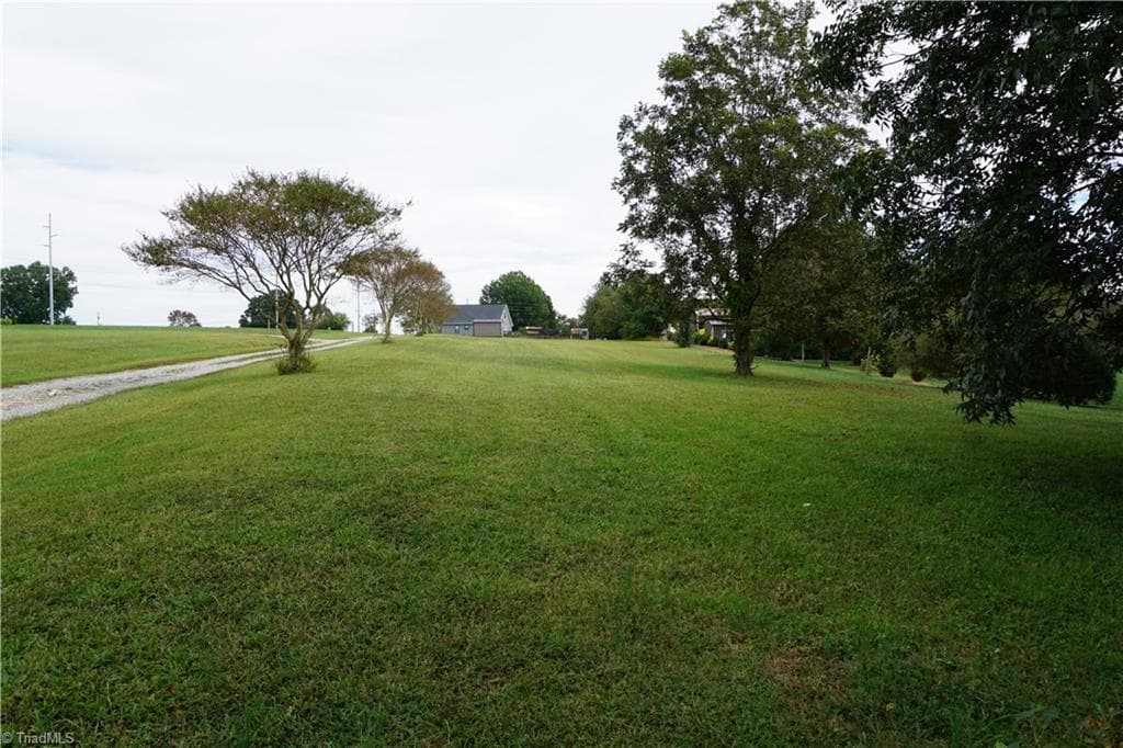 Single Family Residence at 141 Old Thomas Farm Road, Lexington NC 27295, Lexington, photo 3 of 28