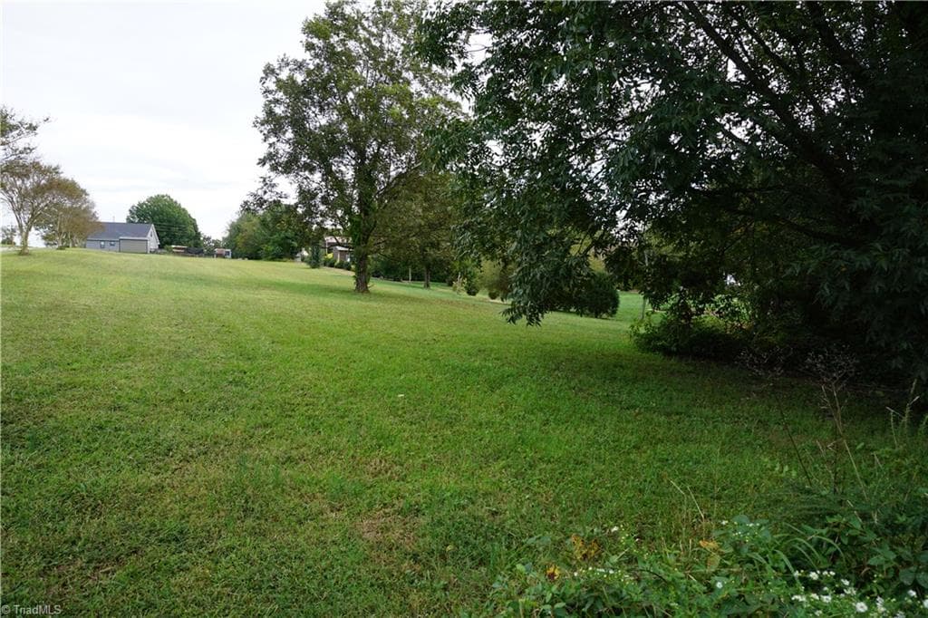 Single Family Residence at 141 Old Thomas Farm Road, Lexington NC 27295, Lexington, photo 5 of 28