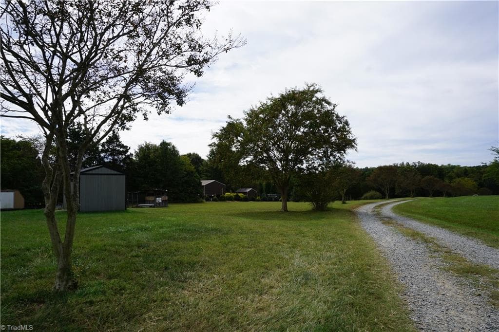 141 Old Thomas Farm Road, Lexington NC 27295