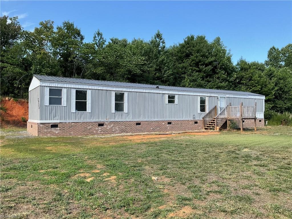 2738 Old Mountain Road, Trinity NC 27370