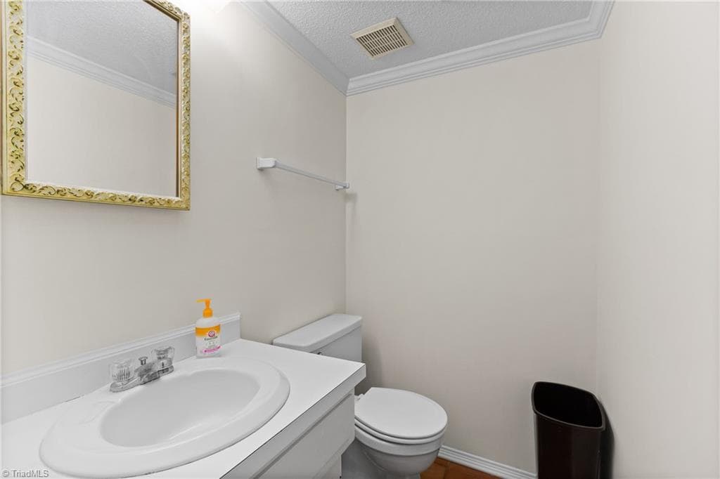 Stick/Site Built at 2701 Saint Johns Place, Winston-Salem NC 27106, Winston-Salem, photo 23 of 52
