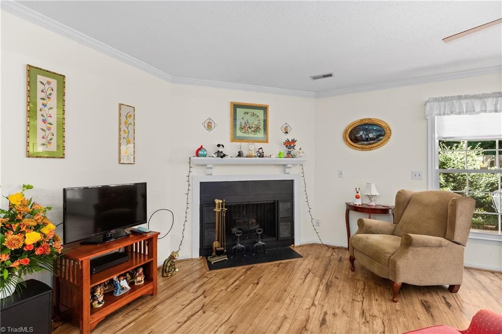 Stick/Site Built at 2701 Saint Johns Place, Winston-Salem NC 27106, Winston-Salem, photo 7 of 52