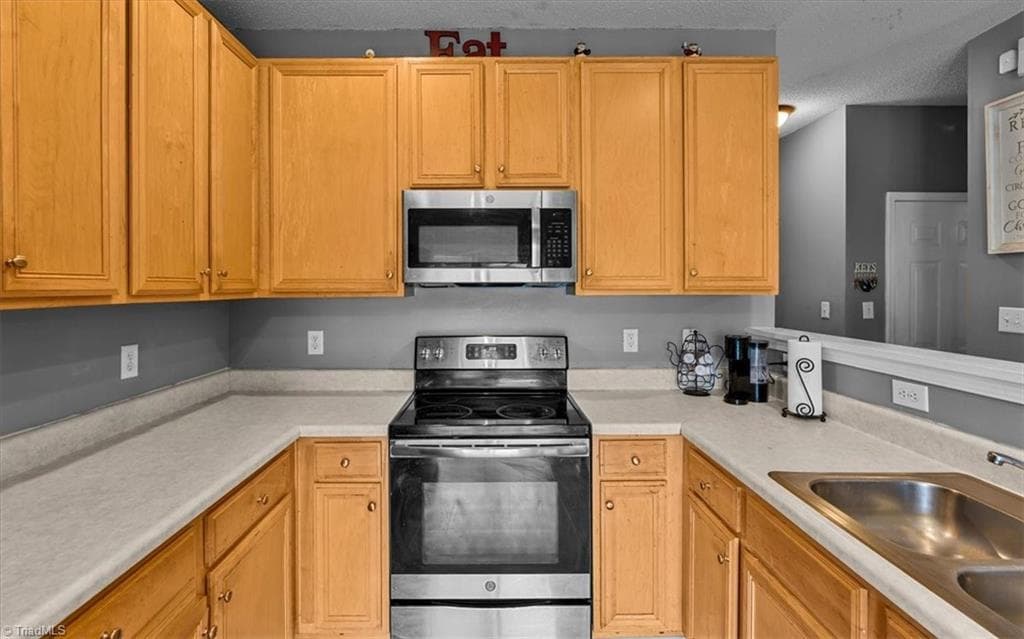 Stick/Site Built at 1157 Glory Vine Road, Whitsett NC 27377, Whitsett, photo 15 of 37