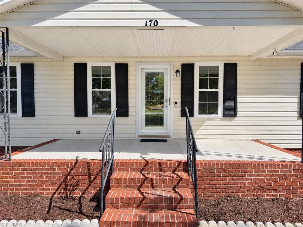 Stick/Site Built at 170 Virginia Dare Drive, Lexington NC 27295, Lexington, photo 11 of 64