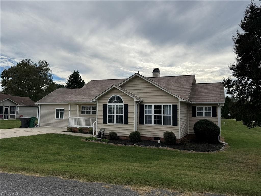 Stick/Site Built at 1503 Manora Court, High Point NC 27265, High Point, photo 3 of 62