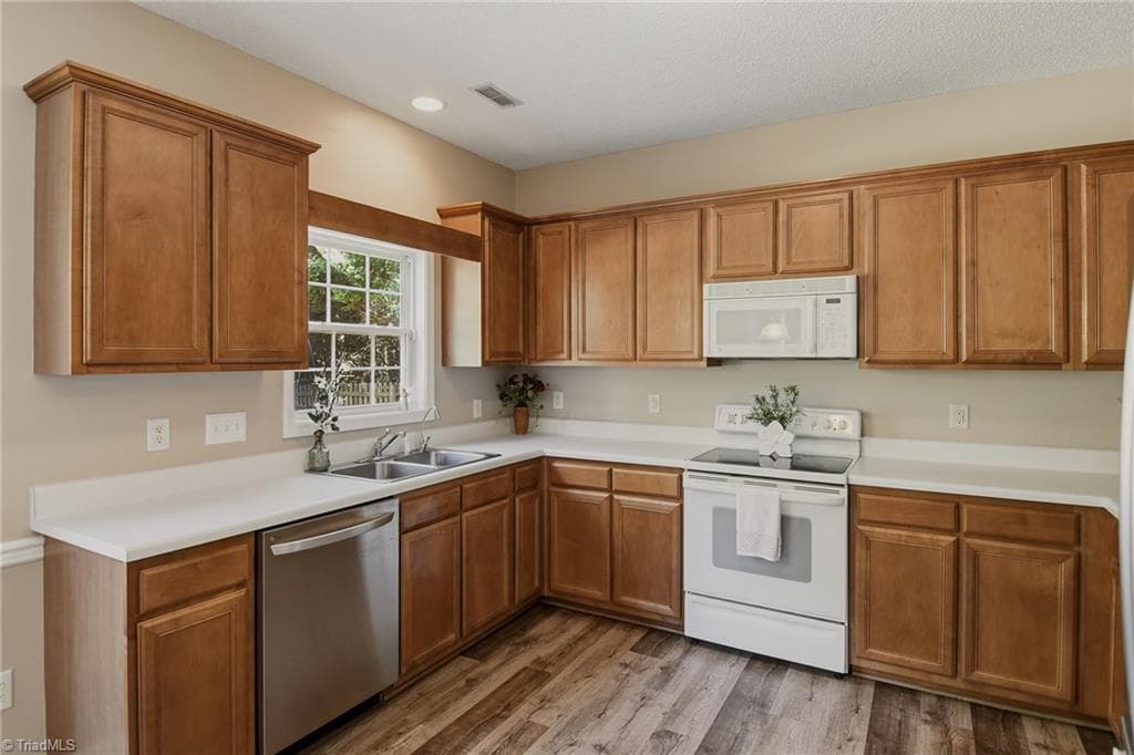 Stick/Site Built at 794 Pecan Ridge Circle, Kernersville NC 27284, Kernersville, photo 11 of 30
