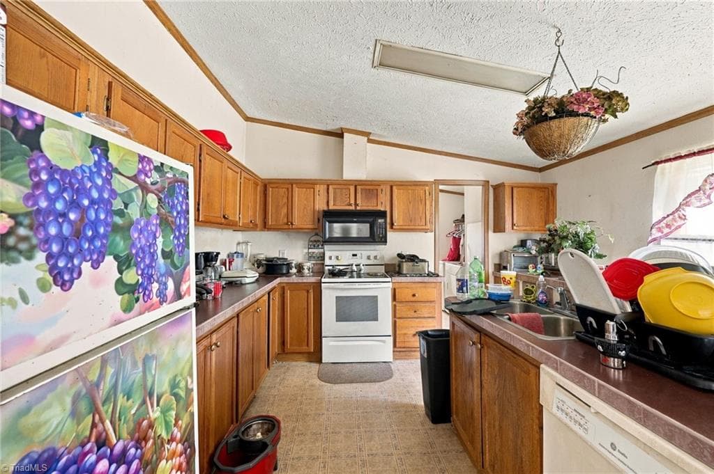 Kitchen. - 415 Talley Road, Reidsville NC 27320, Reidsville