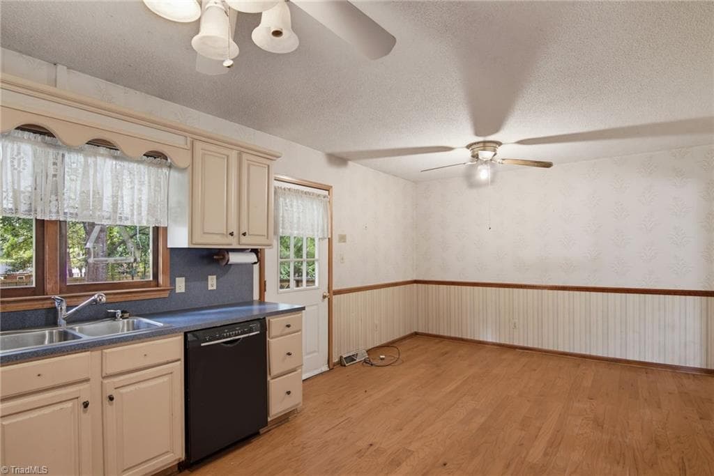 Stick/Site Built at 220 Bradford Drive, Salisbury NC 28146, Salisbury, photo 15 of 34