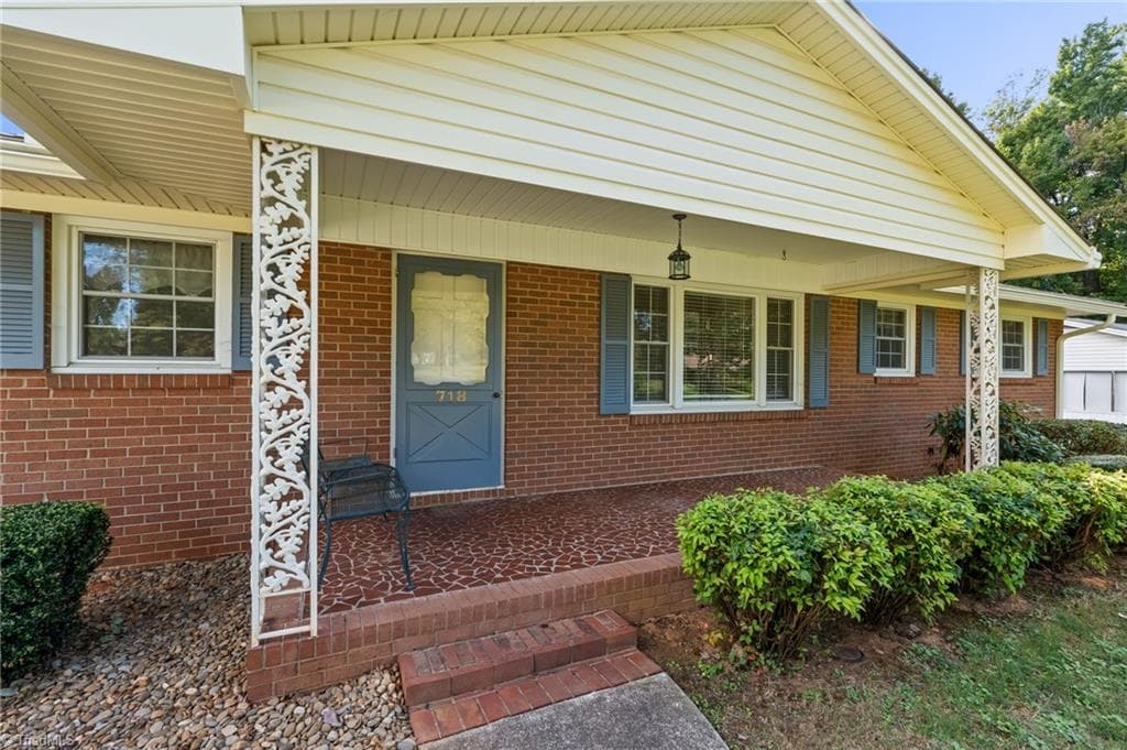Stick/Site Built at 718 Corjon Street, Kernersville NC 27284, Kernersville, photo 3 of 78