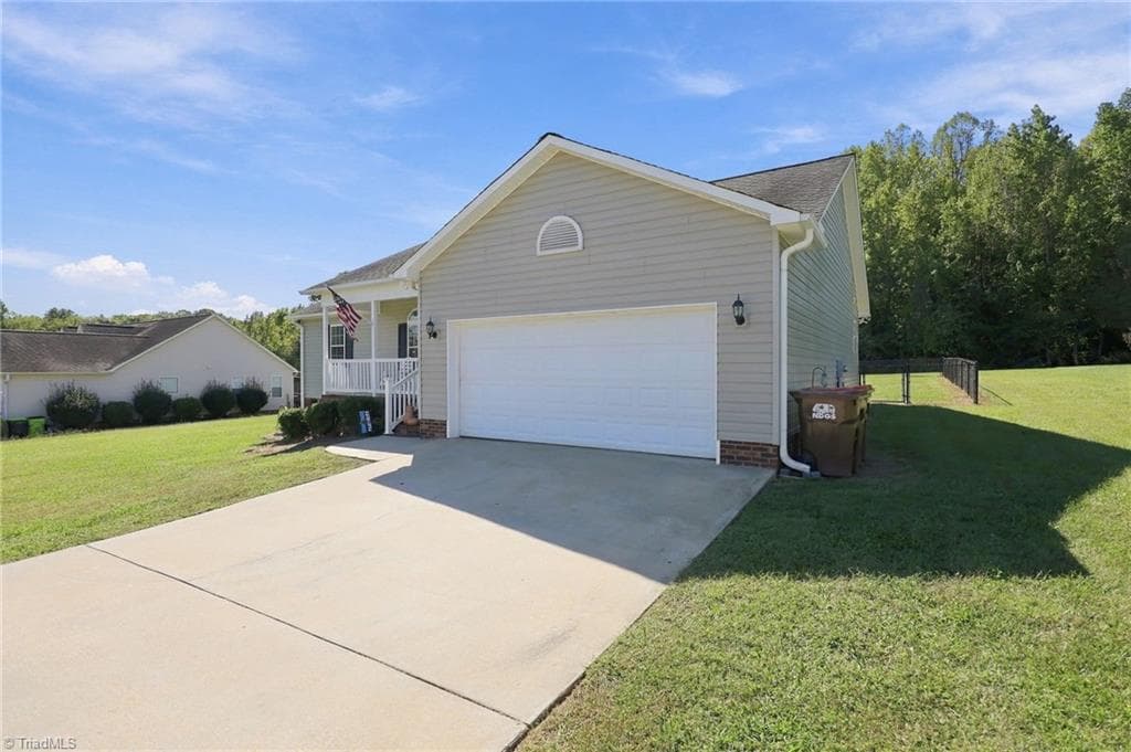 Stick/Site Built at 398 Goldenrod Lane, Lexington NC 27295, Lexington, photo 5 of 84