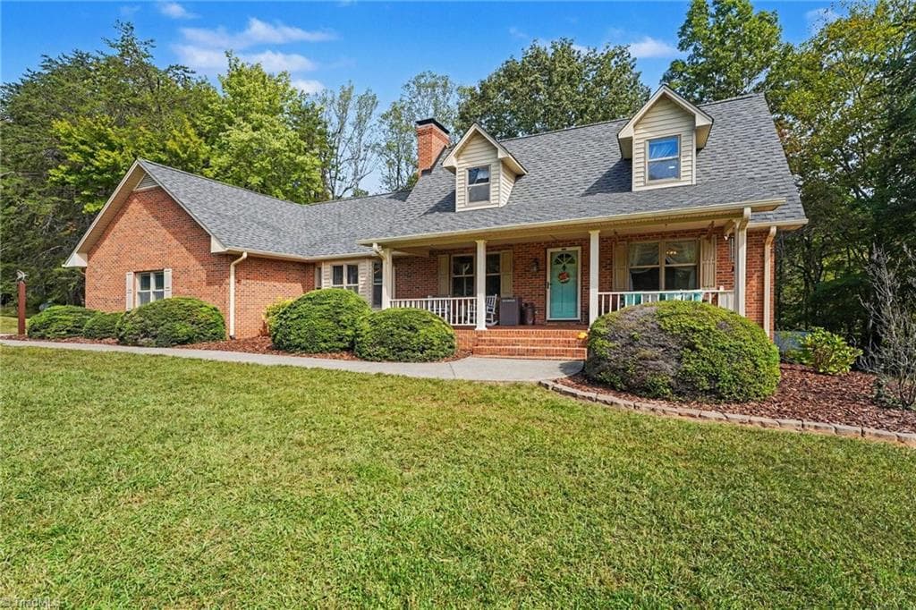 1100 Wolf Rock Road, Walnut Cove NC 27052