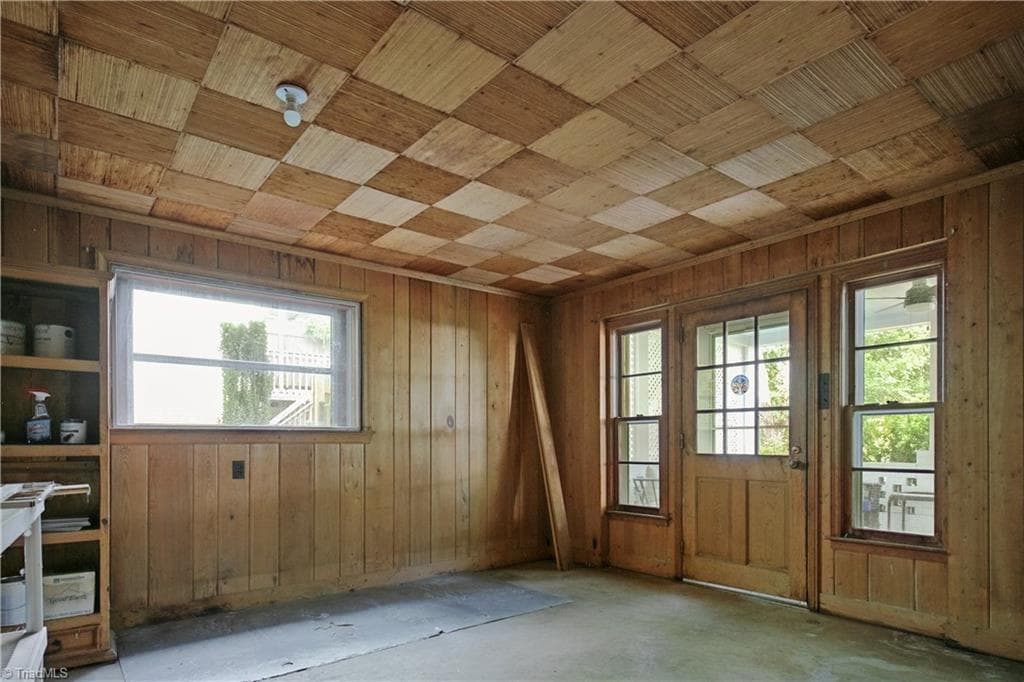 Bonus enclosed space for storage or studio - 1206 Hill Street, Greensboro NC 27408, Greensboro