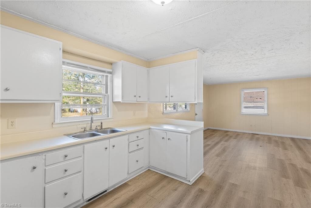 Duplex at 1610 Brockett Avenue, High Point NC 27260, High Point, photo 23 of 52