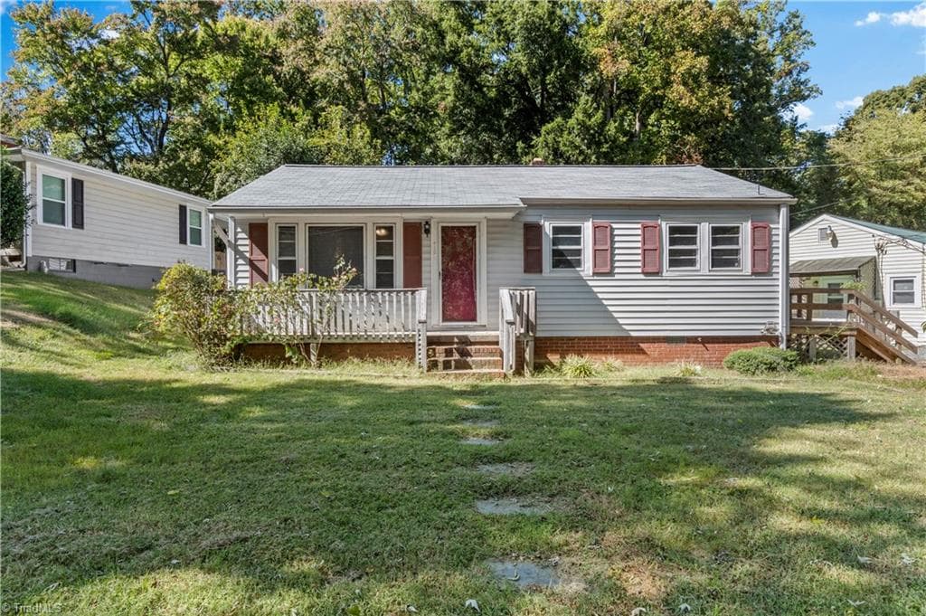 410 Rosewood Drive, Lexington NC 27292