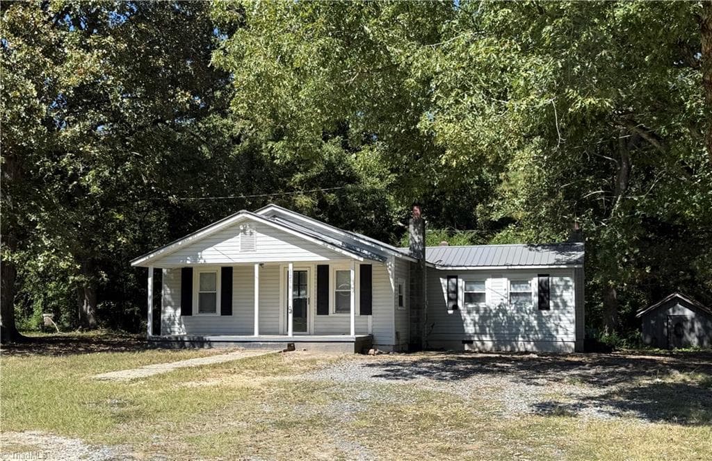 1256 Browns Mill Road, Robbins NC 27325