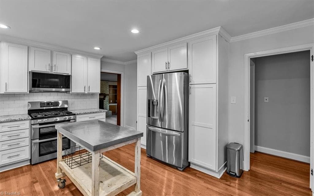 Stick/Site Built at 1103 N Peace Haven Road, Winston-Salem NC 27104, Winston-Salem, photo 21 of 68