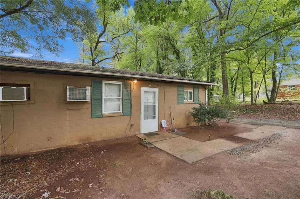 Stick/Site Built at 635 Voss Street, Winston-Salem NC 27105, Winston-Salem, photo 5 of 56