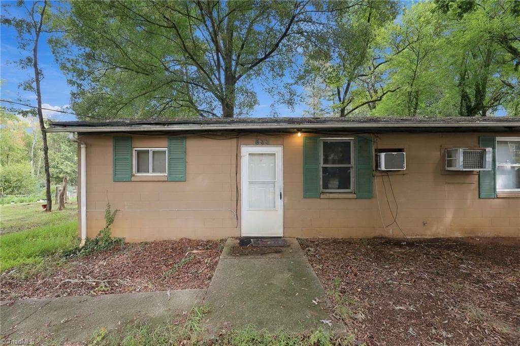 Stick/Site Built at 635 Voss Street, Winston-Salem NC 27105, Winston-Salem, photo 27 of 56
