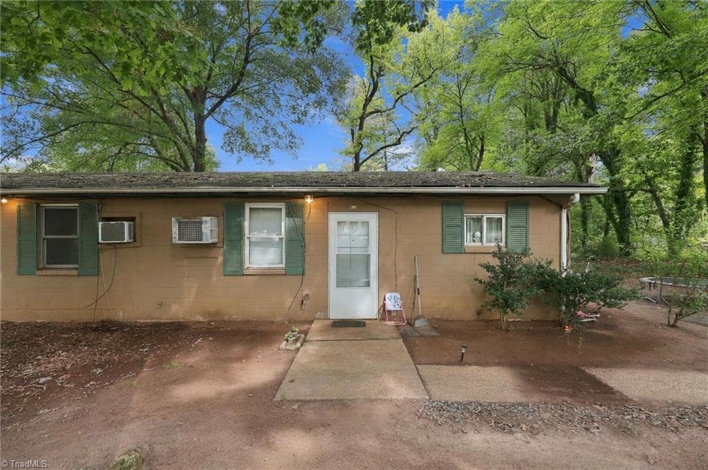 Stick/Site Built at 635 Voss Street, Winston-Salem NC 27105, Winston-Salem, photo 7 of 56
