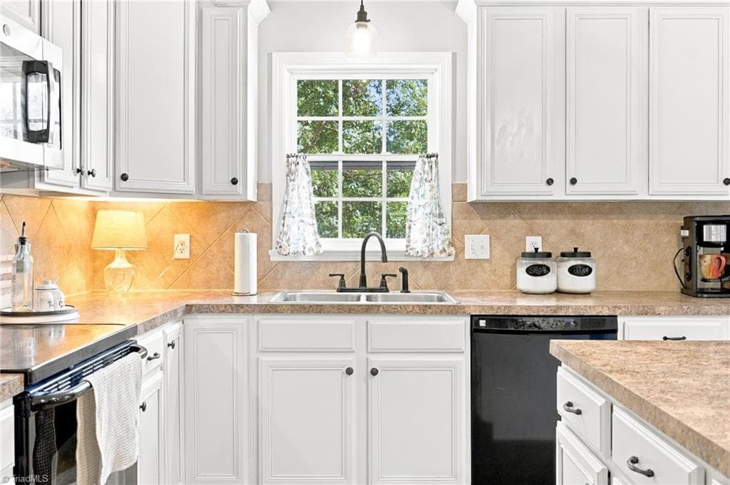 Stick/Site Built at 7620 Sterlingshire Drive, Greensboro NC 27409, Greensboro, photo 18 of 41