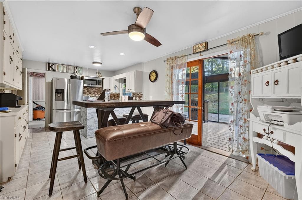 Stick/Site Built at 3415 Langdale Drive, High Point NC 27265, High Point, photo 11 of 62