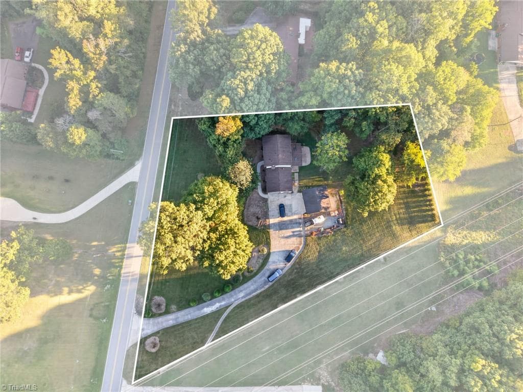 Stick/Site Built at 3415 Langdale Drive, High Point NC 27265, High Point, photo 61 of 62