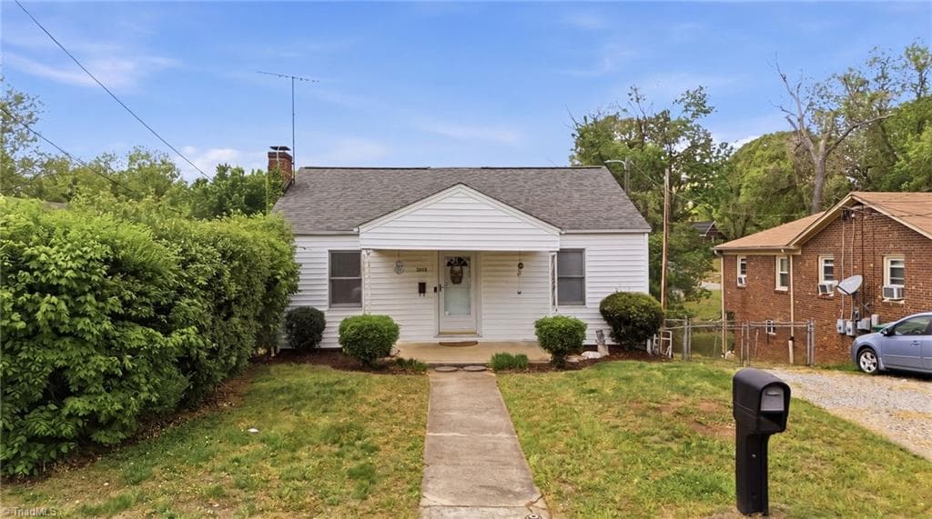 Stick/Site Built at 1112 Tipton Street, High Point NC 27262, High Point, photo 3 of 25
