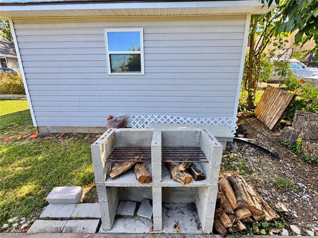 Stick/Site Built at 113 Briggs Place, High Point NC 27262, High Point, photo 43 of 56