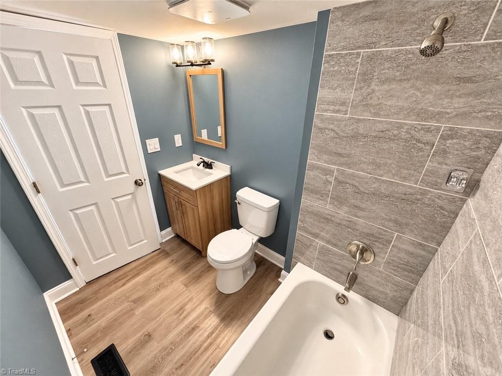 Stick/Site Built at 113 Briggs Place, High Point NC 27262, High Point, photo 35 of 56