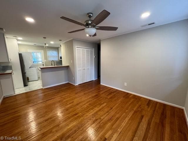 Condo/Townhouse at 1803 Villa Drive, Greensboro NC 27403, photo 3 of 16