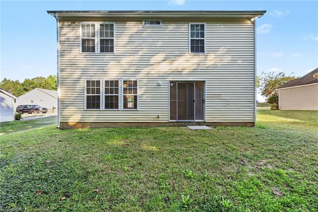 Stick/Site Built at 280 Northoaks Drive, Winston-Salem NC 27105, Winston-Salem, photo 33 of 36