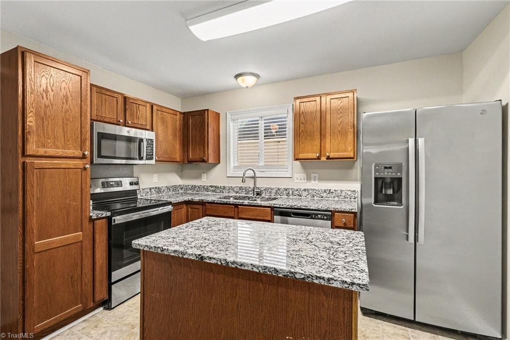 Stick/Site Built at 280 Northoaks Drive, Winston-Salem NC 27105, Winston-Salem, photo 13 of 36