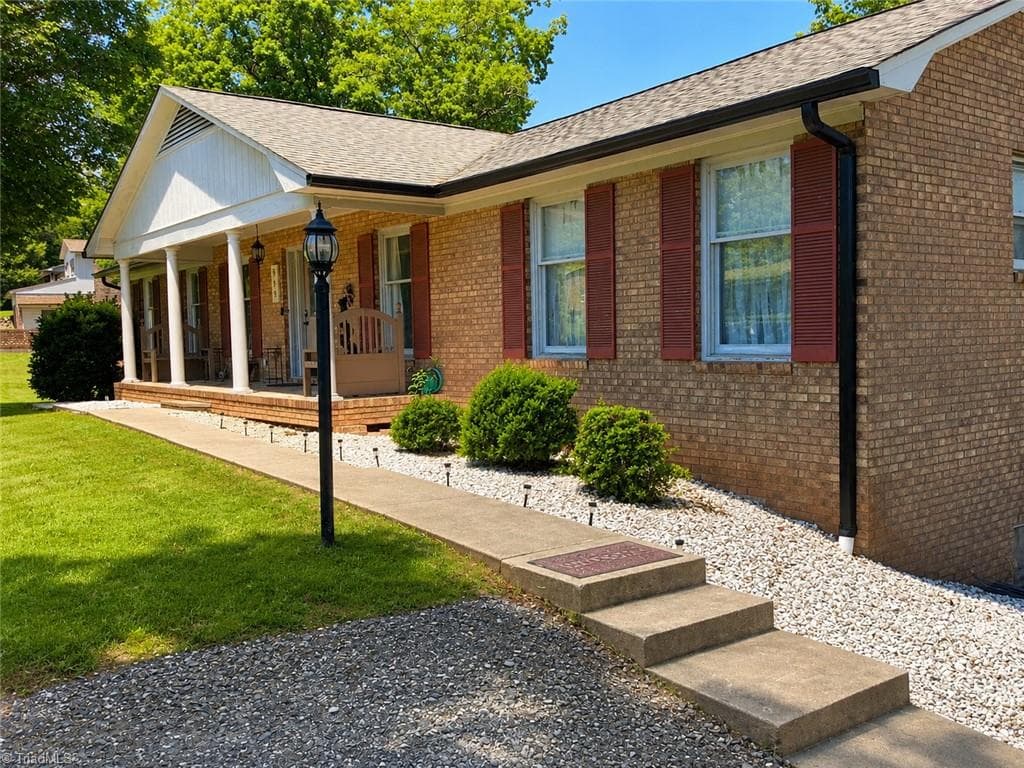Stick/Site Built at 529 Carolina Avenue N, Statesville NC 28677, Statesville, photo 3 of 42