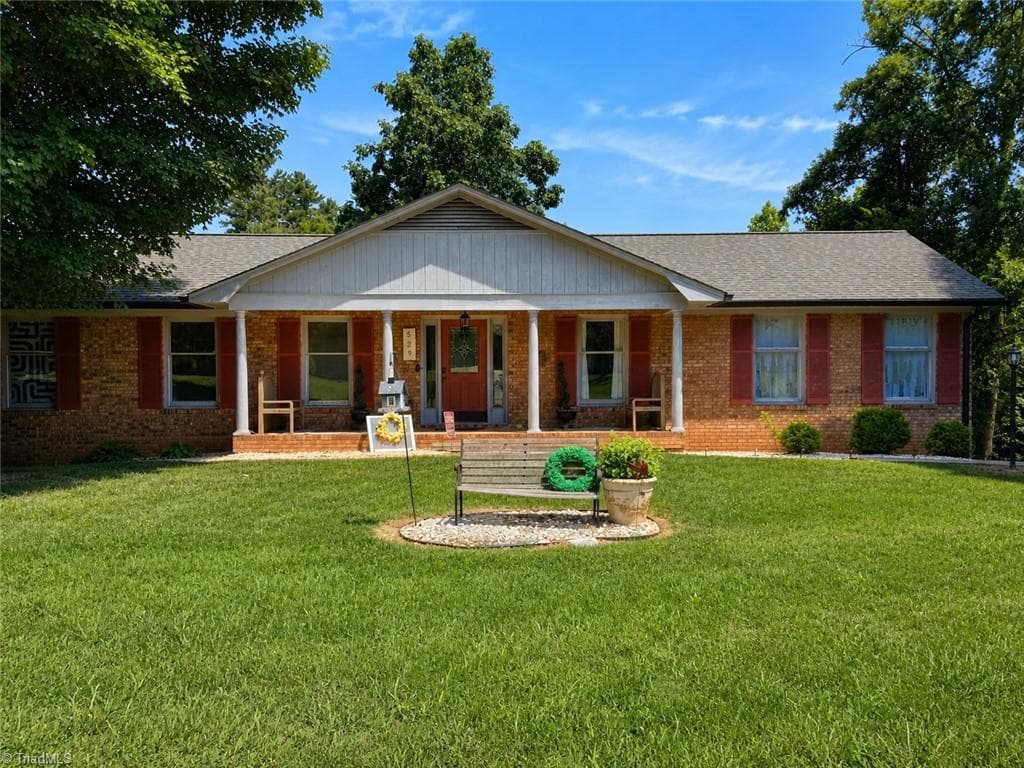 529 Carolina Avenue N, Statesville NC 28677