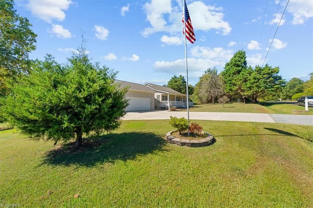 Stick/Site Built at 324 Deerfield Country Road, Randleman NC 27317, Randleman, photo 3 of 38