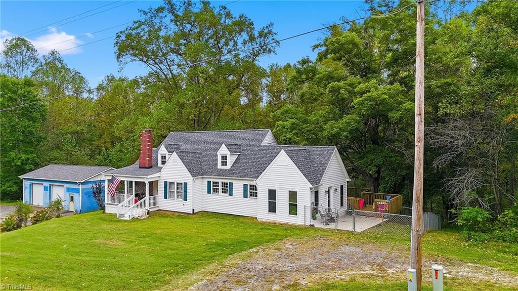 2226 Nc Highway 268, Pilot Mountain NC 27041