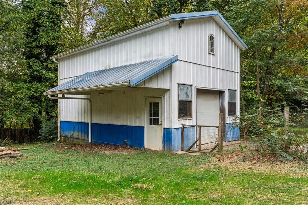 Stick/Site Built at 364 Staplewood Road, Lexington NC 27295, Lexington, photo 49 of 64