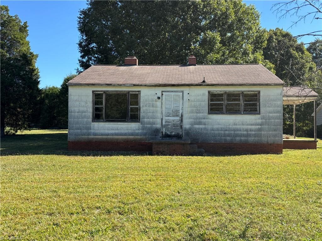 7365 Old Lexington Road, Winston-Salem NC 27107