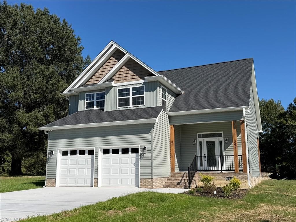 304 Brinkley Drive, Lexington NC 27295