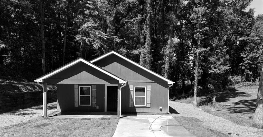 Stick/Site Built at 516 Twin Oak Court, High Point NC 27260, High Point, photo 5 of 6