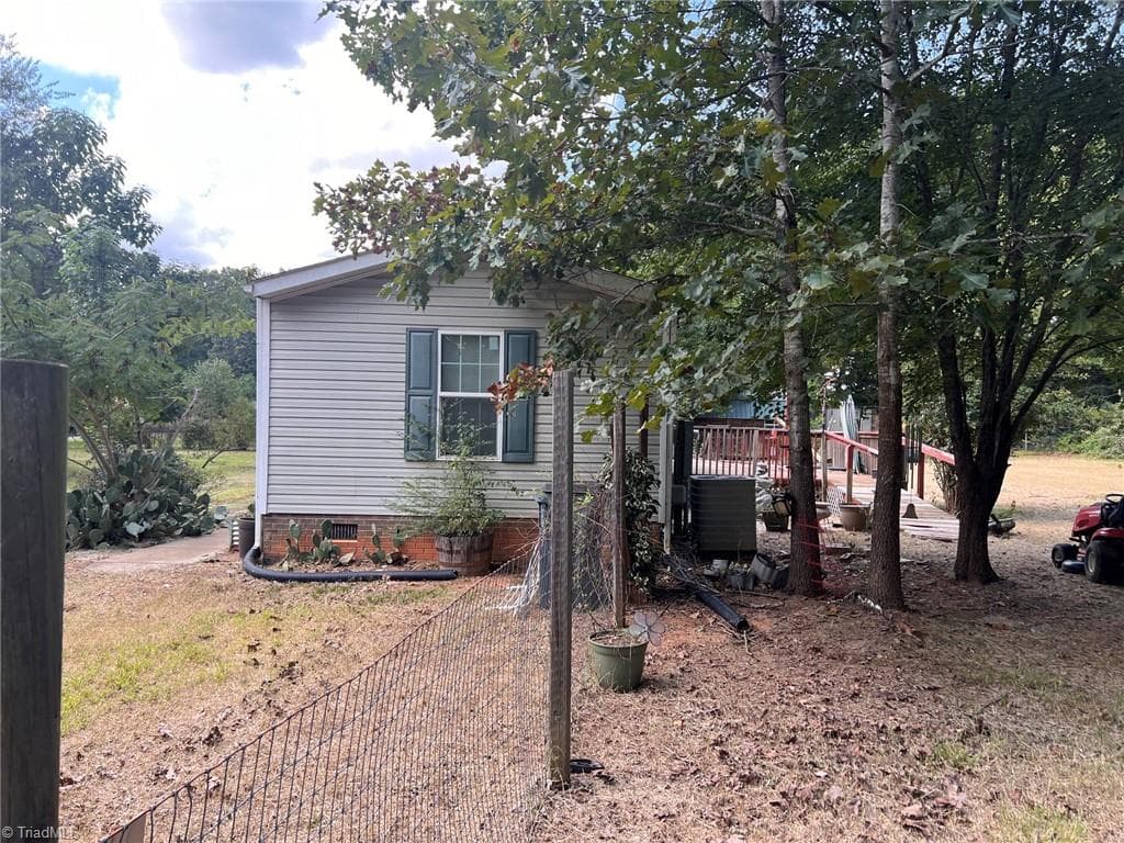 Manufactured Home at 230 Squirrel Run, Salisbury NC 28146, Salisbury, photo 12 of 21