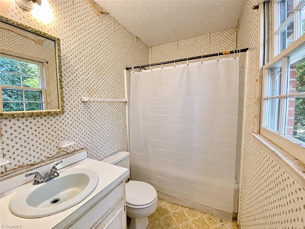 Stick/Site Built at 3200 Glen Hollow Road, Greensboro NC 27407, Greensboro, photo 29 of 32