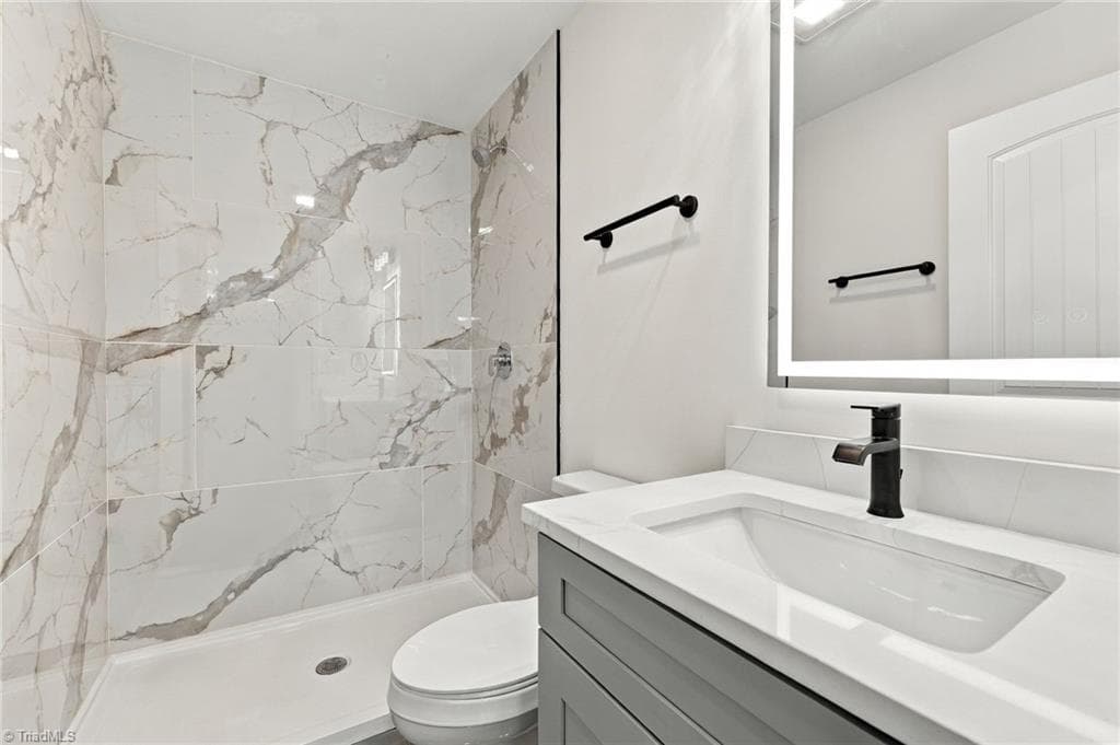 bedroom #4 private bathroom - 1524 Mcguinn Drive, High Point NC 27262, High Point