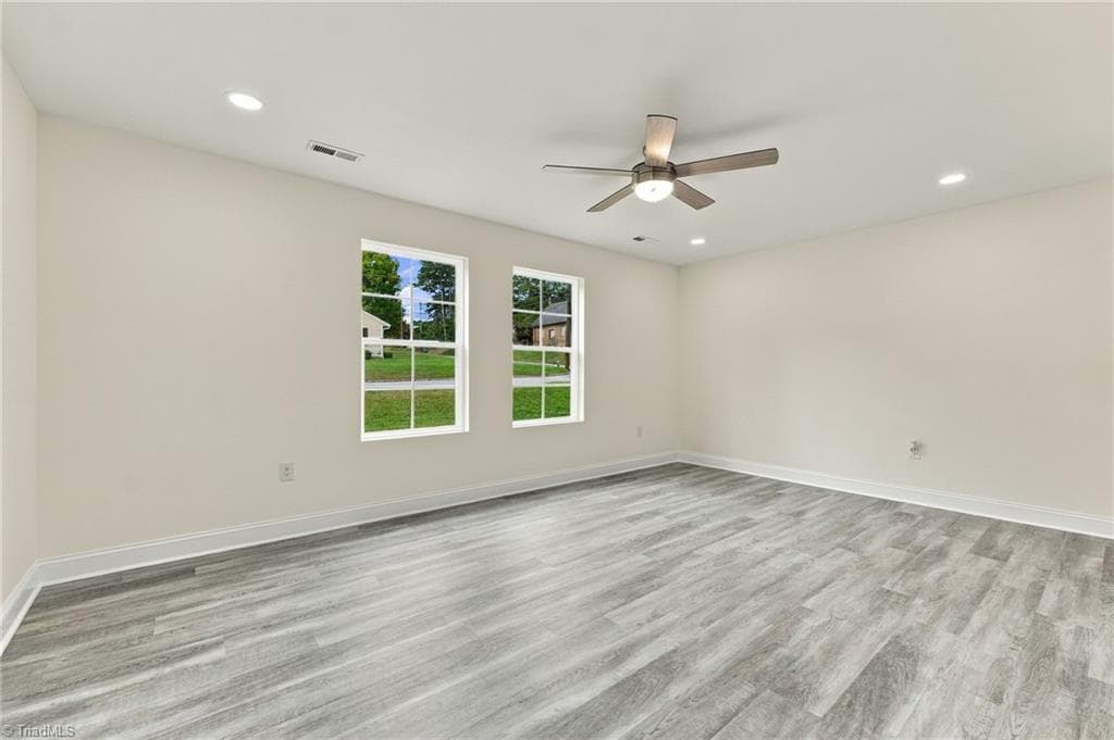 bedroom #2 with private bathroom - 1524 Mcguinn Drive, High Point NC 27262, High Point