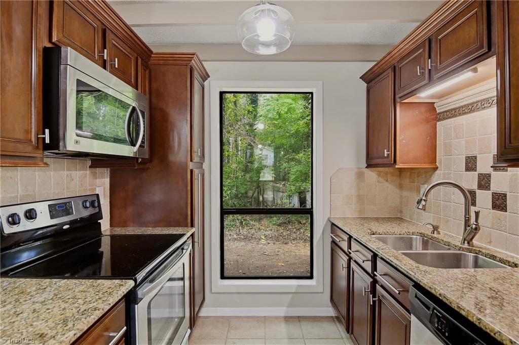 Stick/Site Built at 2613 Woodcreek Road, Winston-Salem NC 27106, Winston-Salem, photo 25 of 60