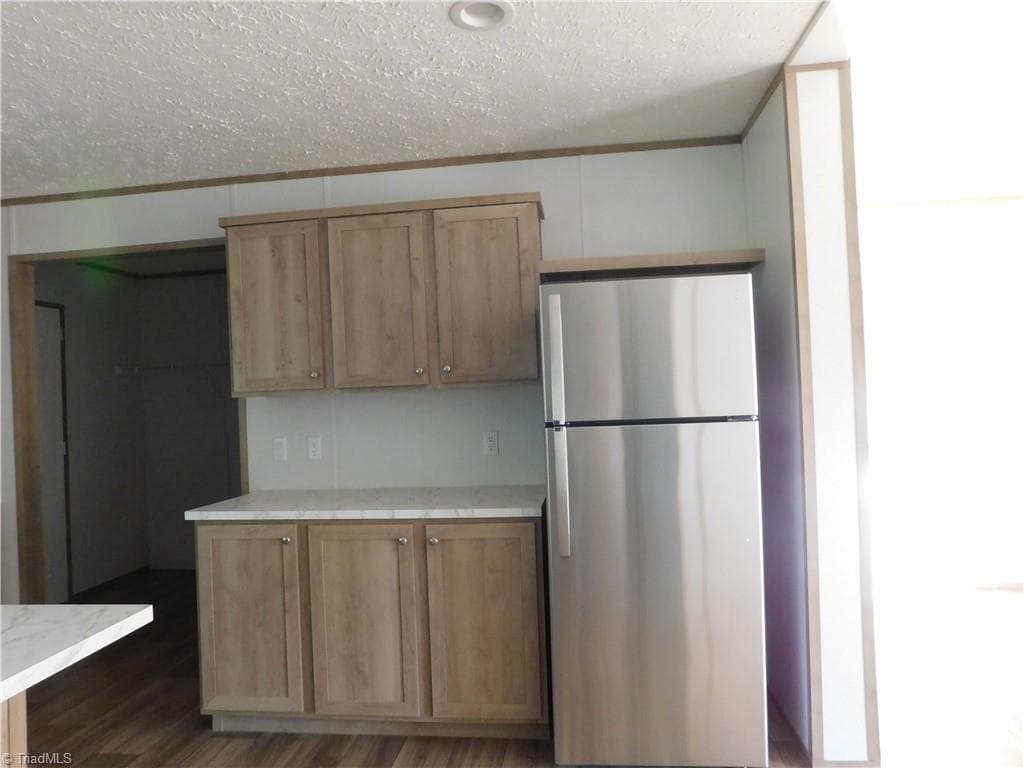 Manufactured Home at 182 Briar Creek Estates, Thomasville NC 27360, Thomasville, photo 2 of 15